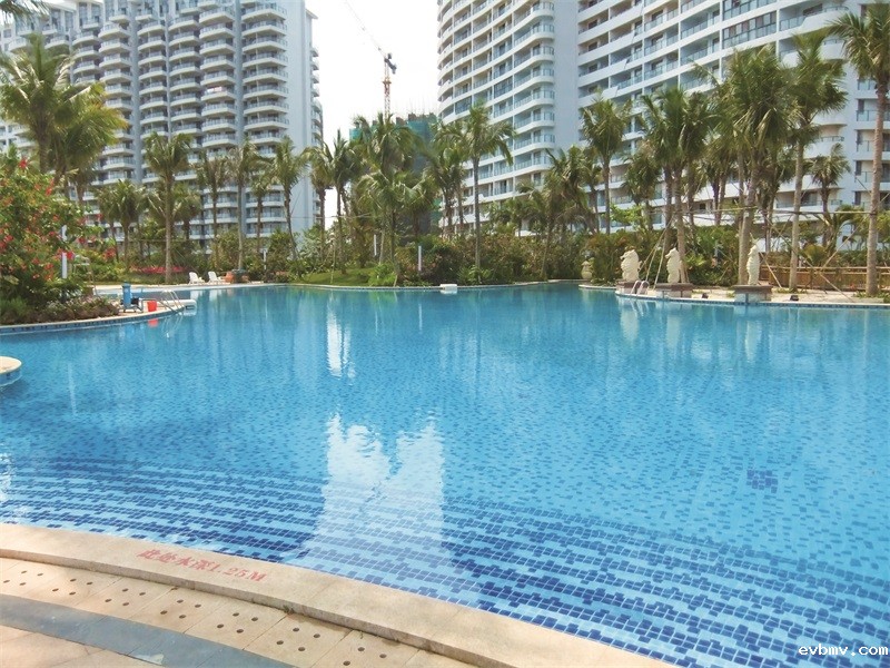 室内泳池和室外泳池的区别