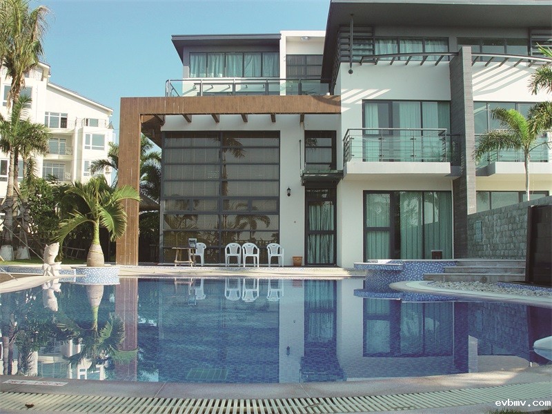 室内游泳馆空气中的细菌有哪些？