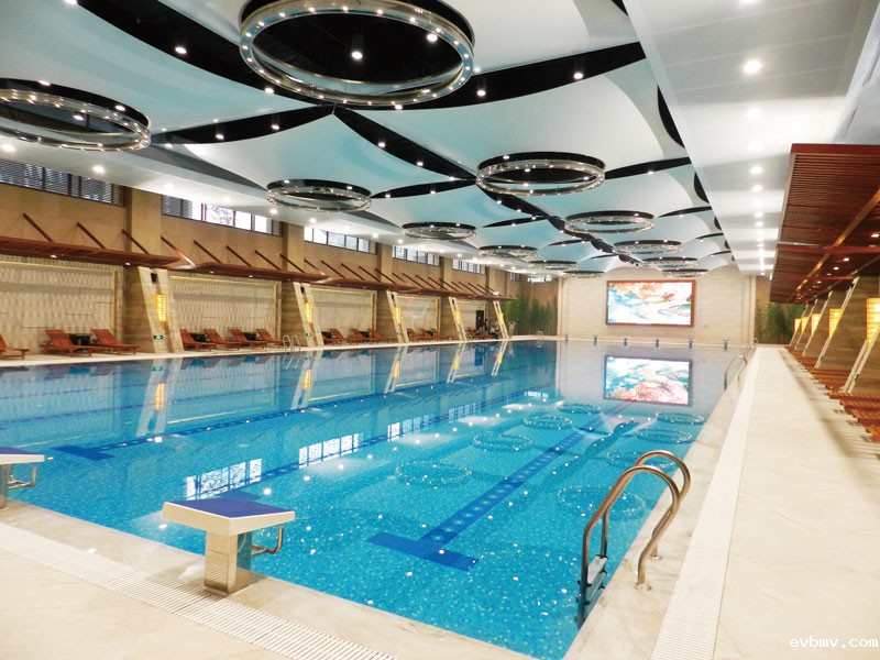 室内泳池潮湿结露？三集一体热泵能彻底解决吗？