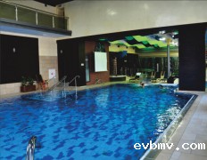 泳池专用热泵创造泳池舒适环境