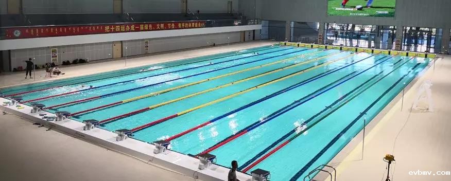 游泳馆游泳，游泳馆除湿设备，游泳池除湿机