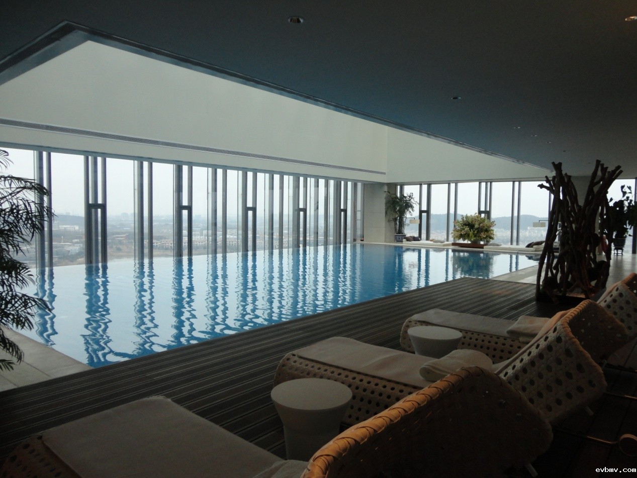 为什么室内泳池的除湿机需要自己去配置