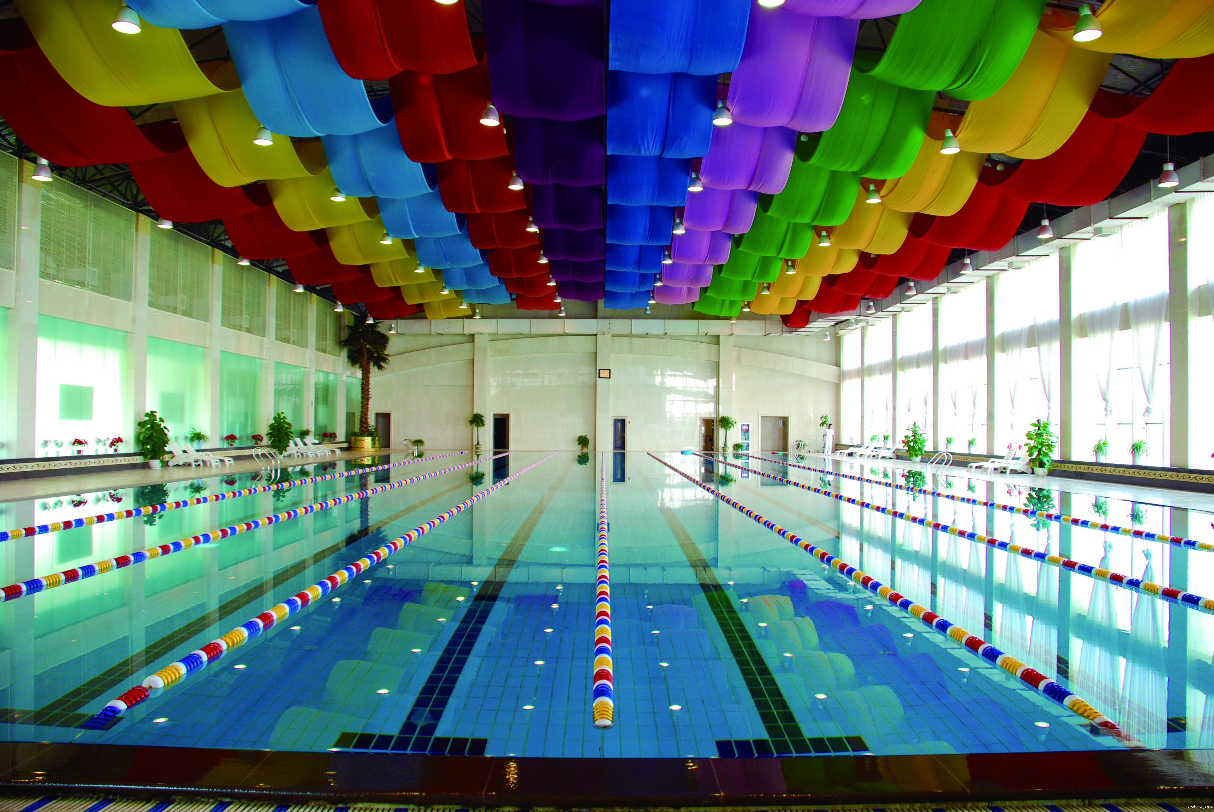 室内泳池