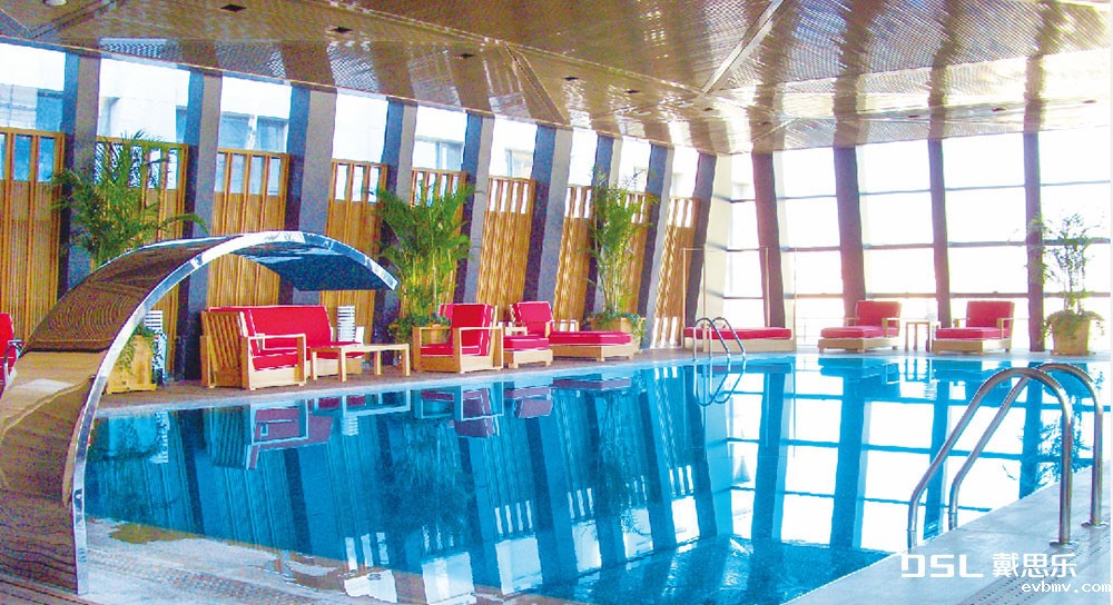室内游泳池