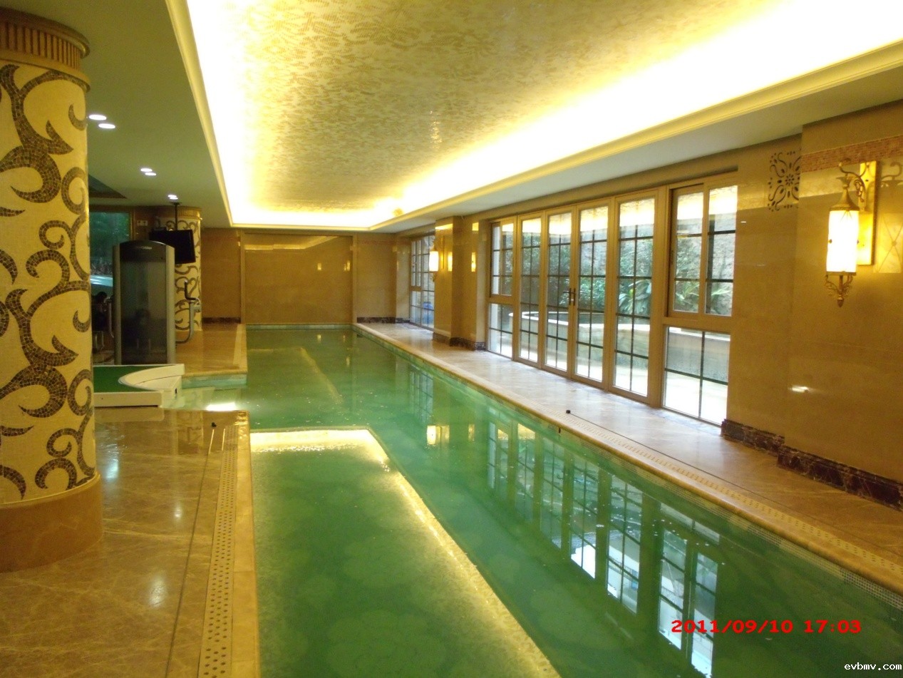 室内泳池
