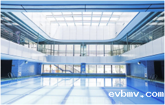 恒温恒湿的游泳馆为什么很受欢迎？