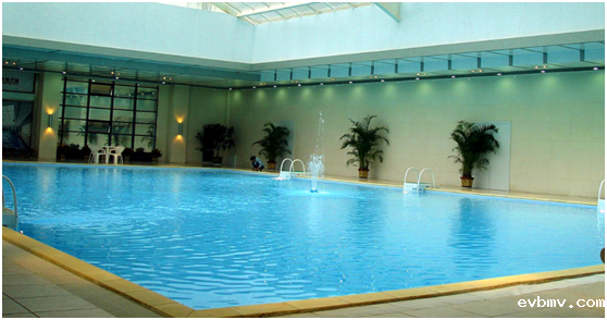 恒温游泳池